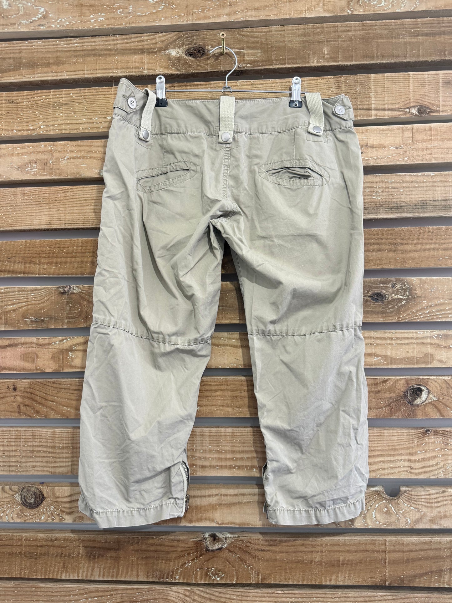 Vintage Y2K Replay capri cargo pants. Gorpcore. Cropped trousers. Summer. Size 10-12.