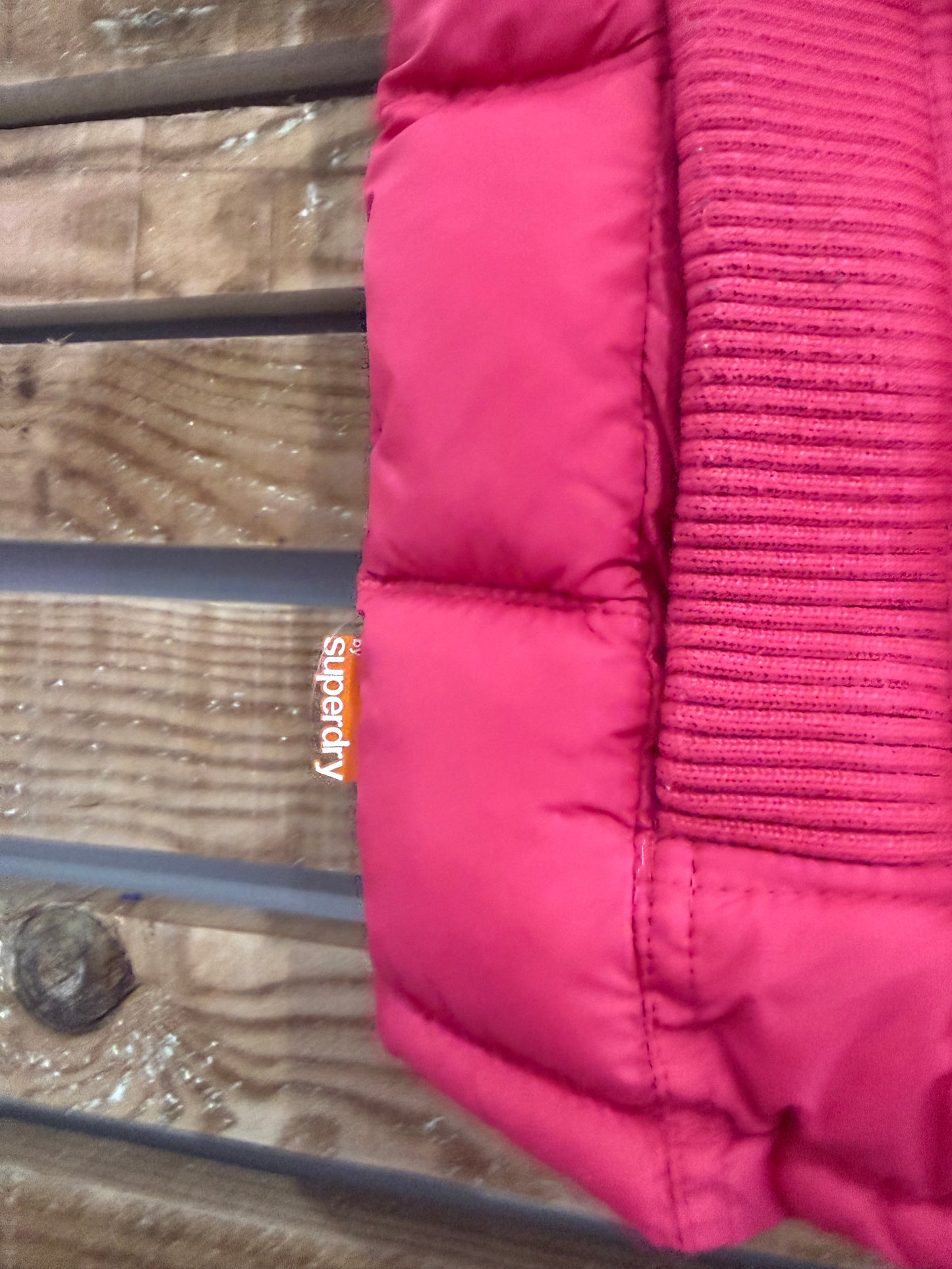 Vintage Y2K Superdry puffer Sleeveless jacket/ Gilet/ body warmer. Pink. Size Medium.