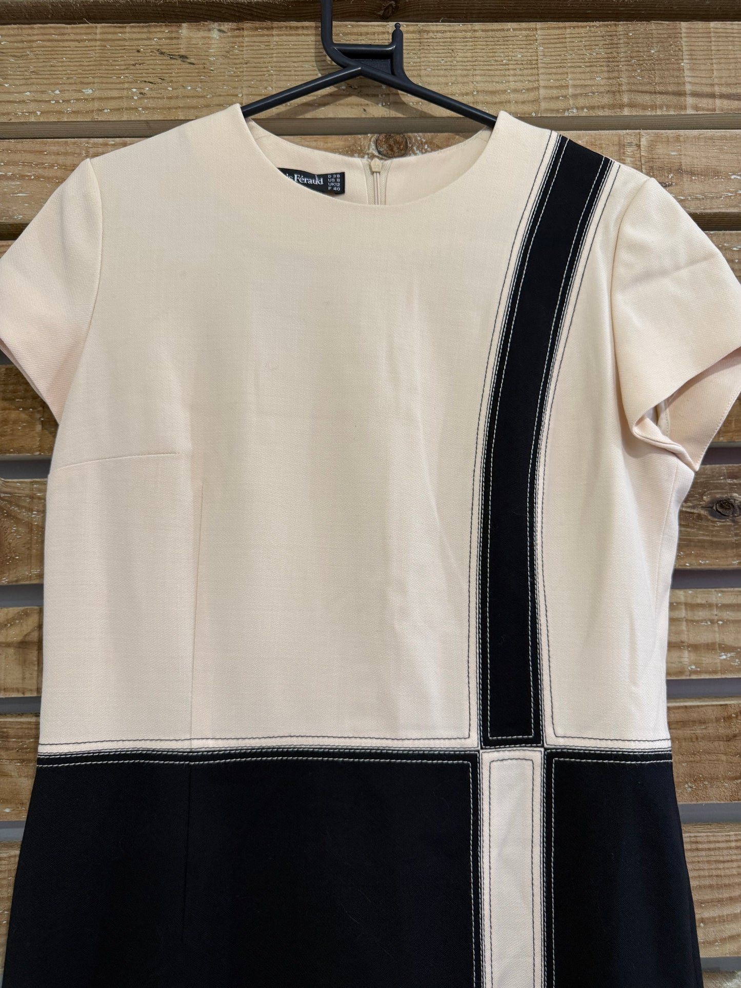 Vintage 80s, 60’s style Louis Féraud wool shift Dress. Monochrome. Size UK12