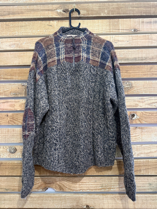 Vintage 90s Woolrich 1/4 zip jumper/ sweater. Size Large.