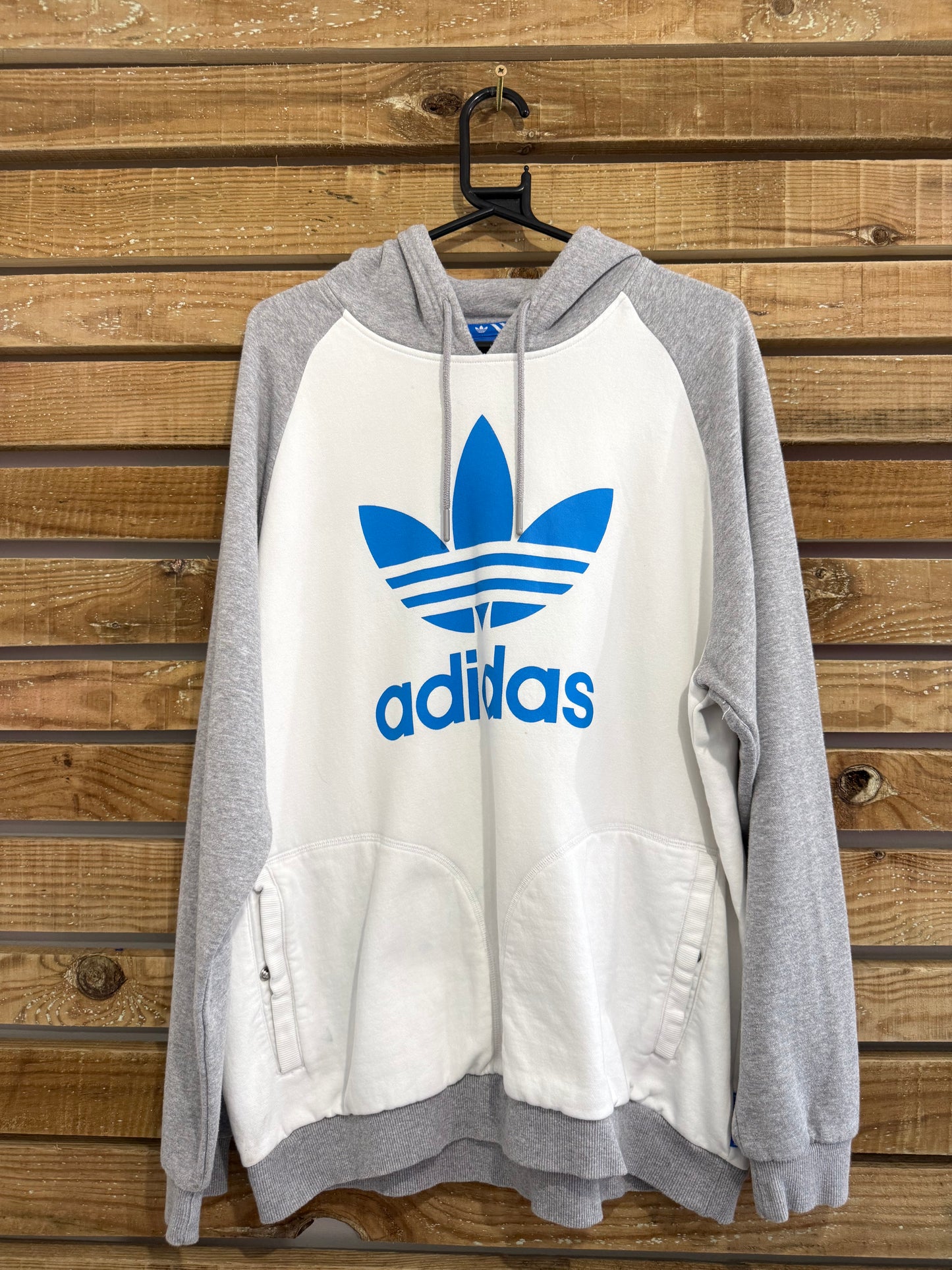 Vintage Y2K Adidas Spell-out hoodie/ hooded sweater. Size XL