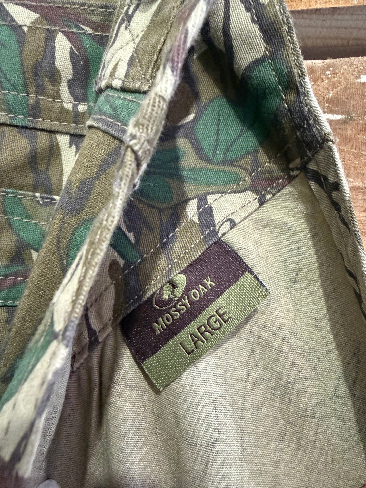 Mossy Oak Realtree Camo Bib overalls/ dungarees. Fishing/ hunting/ festival. Large. Deadstock