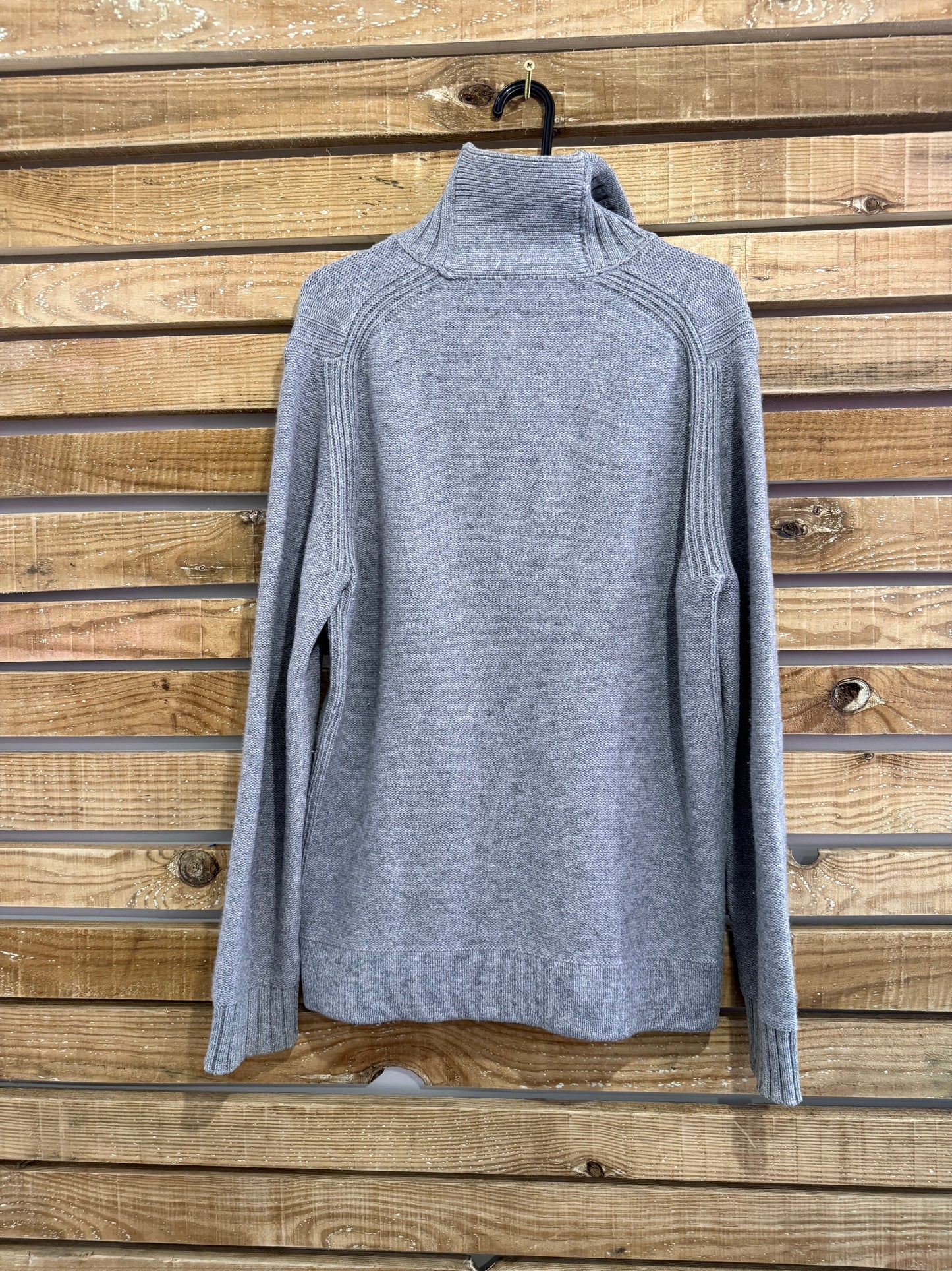 Hugo Boss button up knit jumper/ sweater. Grey.Size Large.