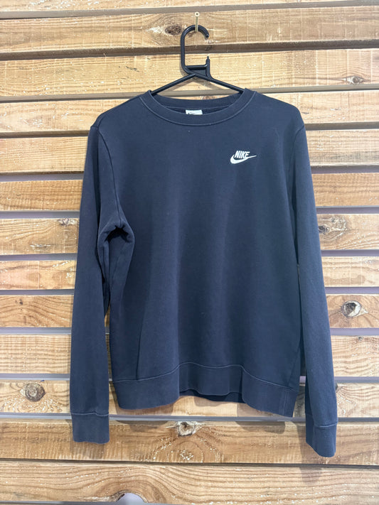 Vintage Y2K Nike logo sweater/ sweatshirt. Black. Size Medium.