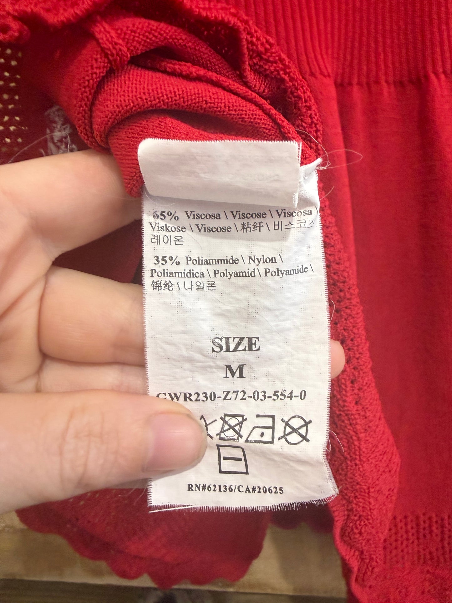 Vintage Y2K Guess vest top. Size medium. Red.