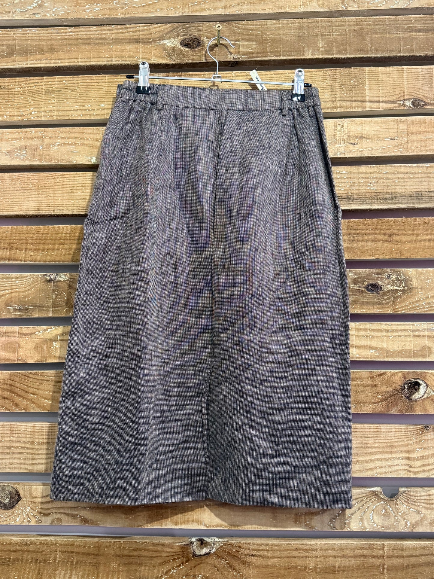 Vintage 80s, 40s style, Aquascutum checked wool skirt. Size 10-12 31”waist