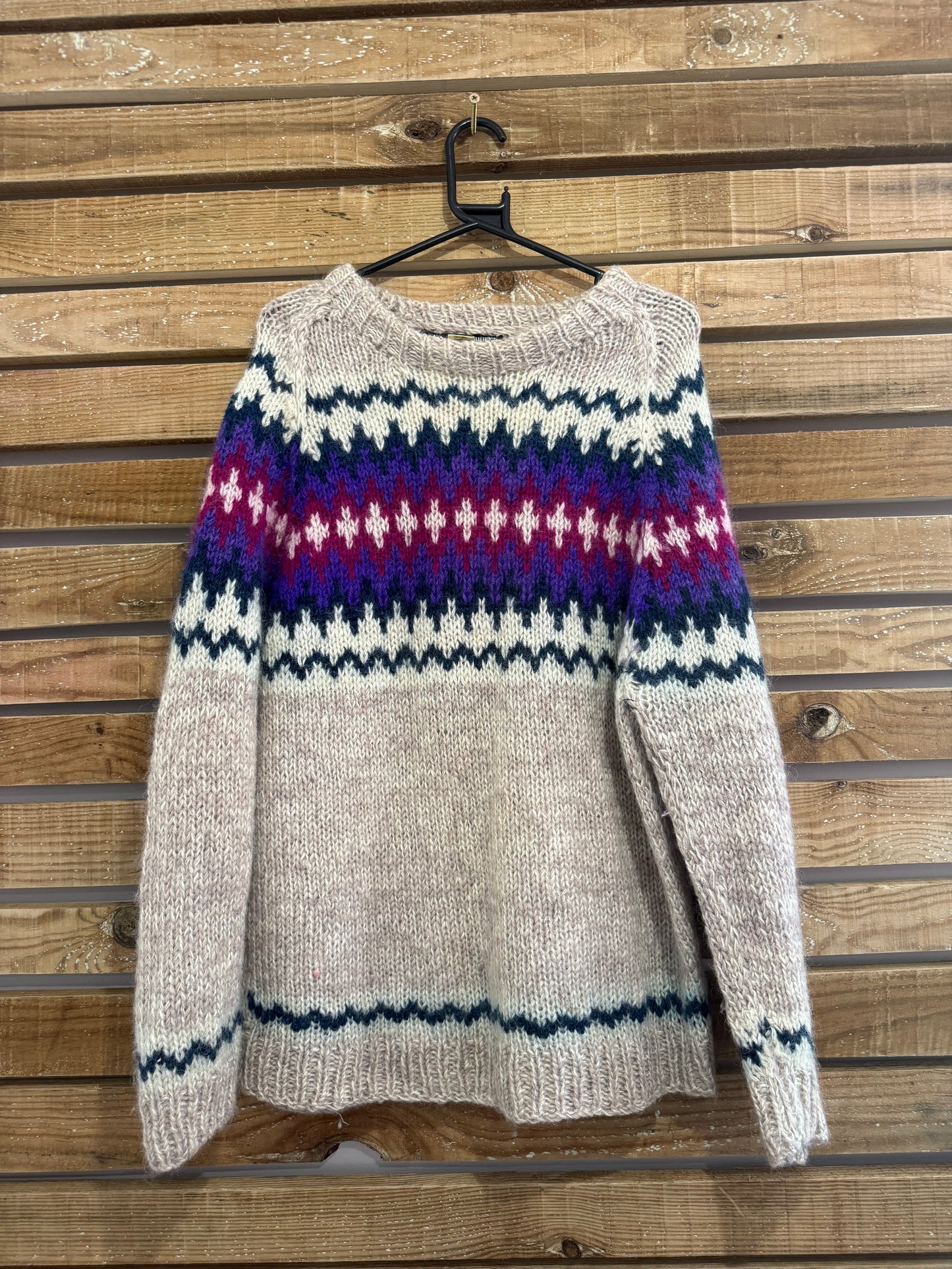 Vintage 80s handmade fairisle Nepal 100% wool jumper. Size Medium