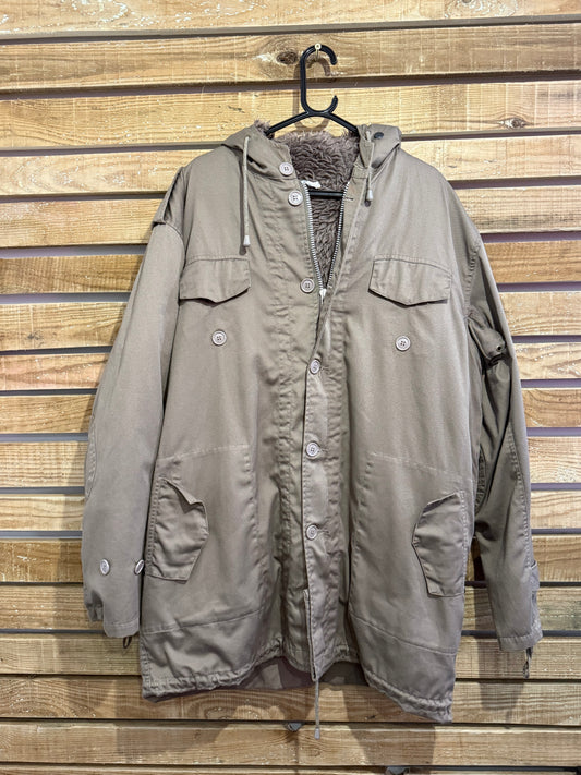Vintage 90s German Army fleece lined parka coat/jacket. Khaki. Size Large.