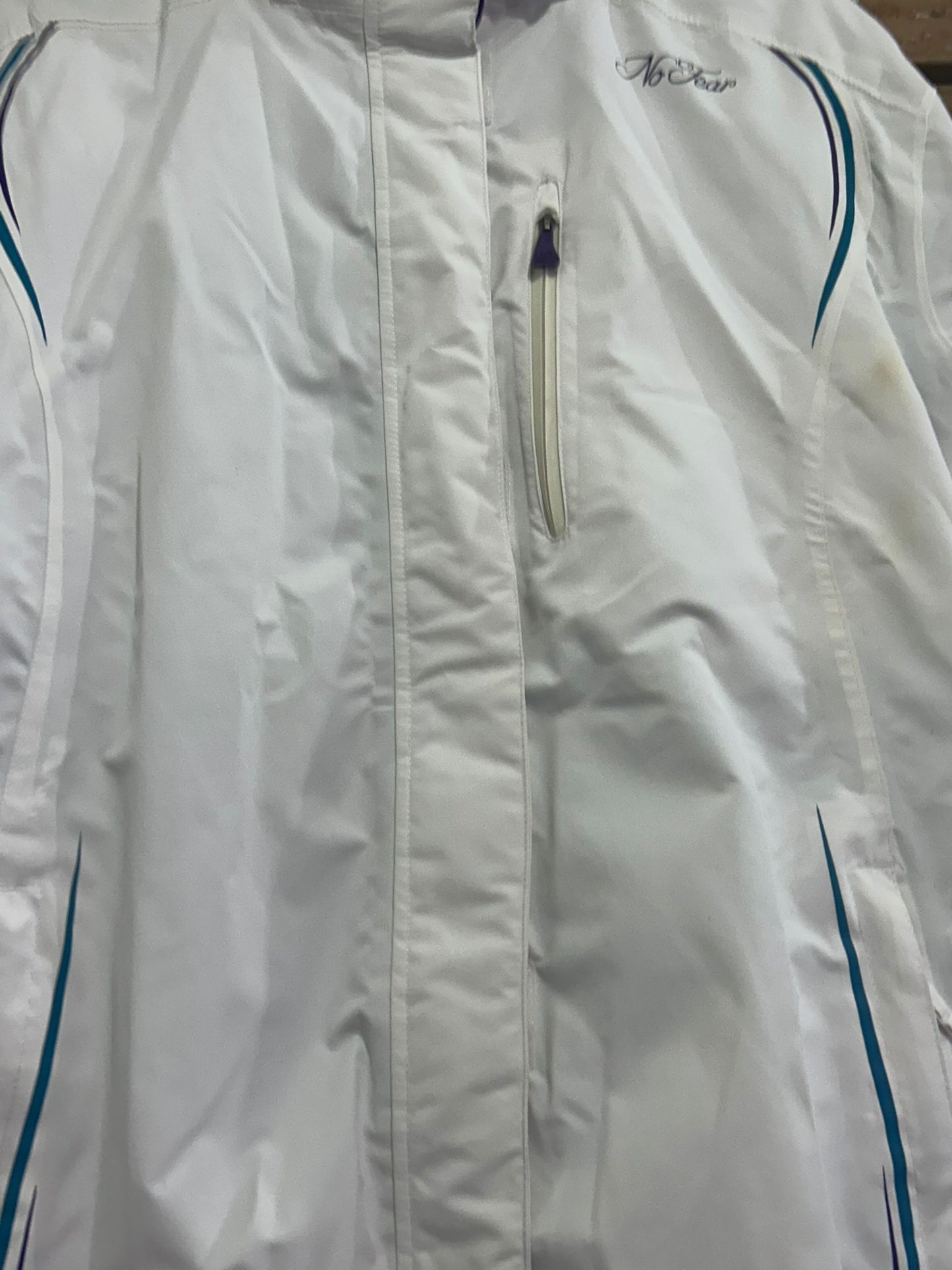 No fear Ski/ snowboard jacket. Winter. White. Size Large. (Size 18)