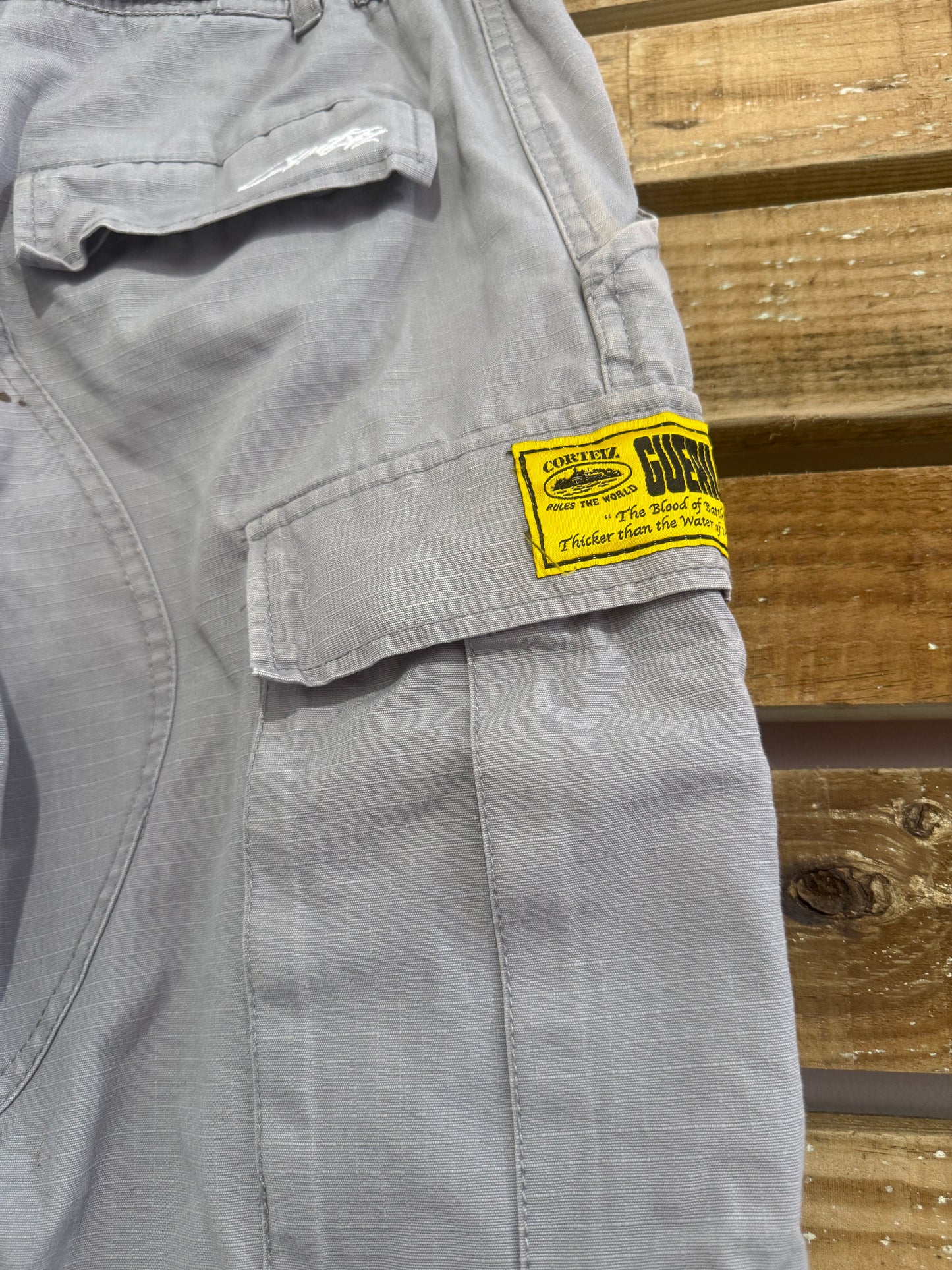 Corteiz Guerillaz cargo jeans pants/ trousers. Stone. Small. 28-30” waist.