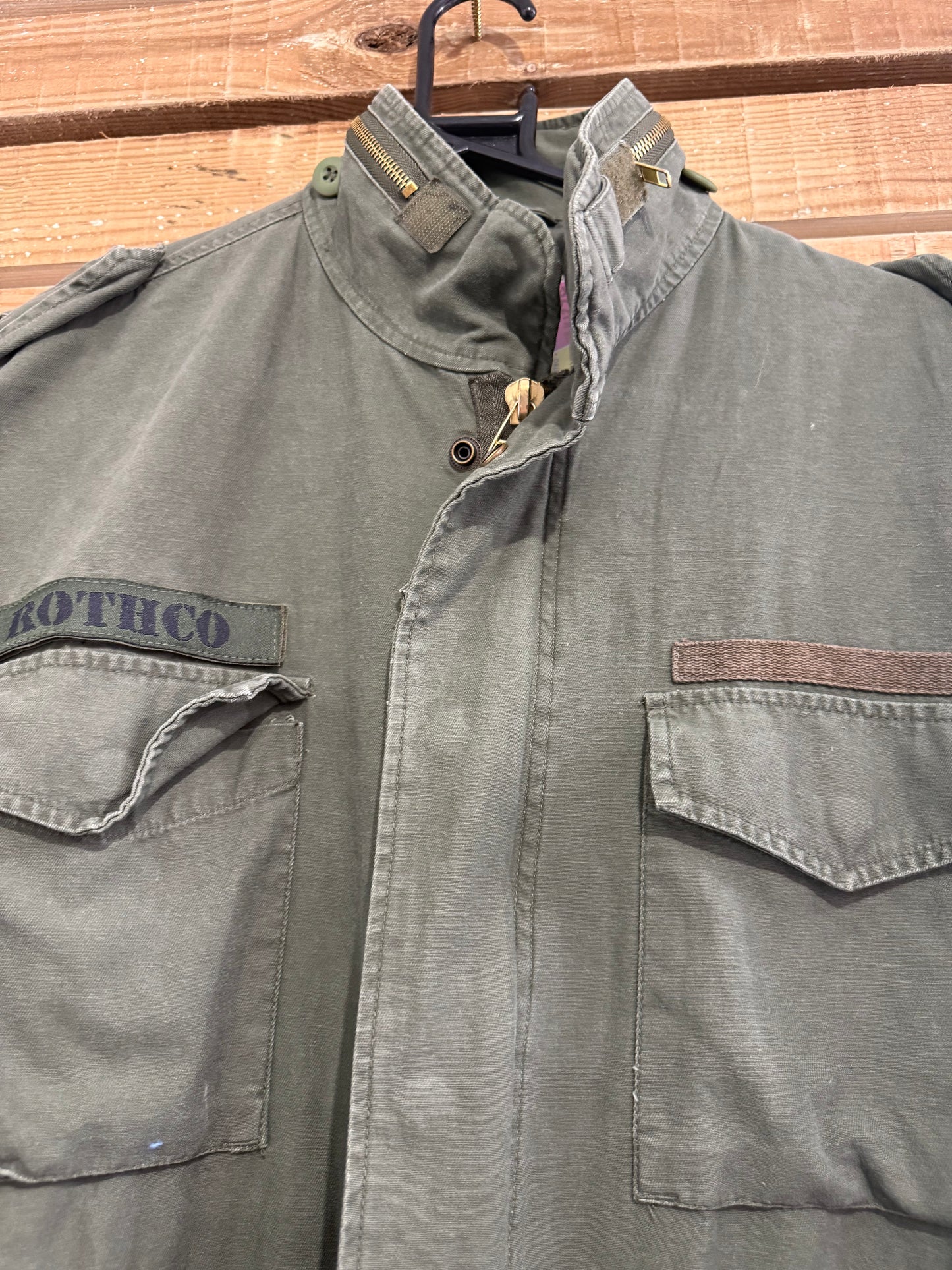 Vintage 90s M65 Rothco khaki army Field Jacket. Size XL.