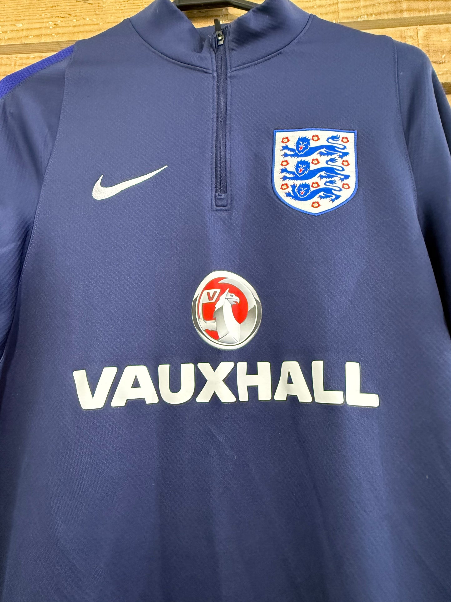 England Football Nike dri-fit 1/4 zip sweater/sweatshirt. World Cup. Size Large.