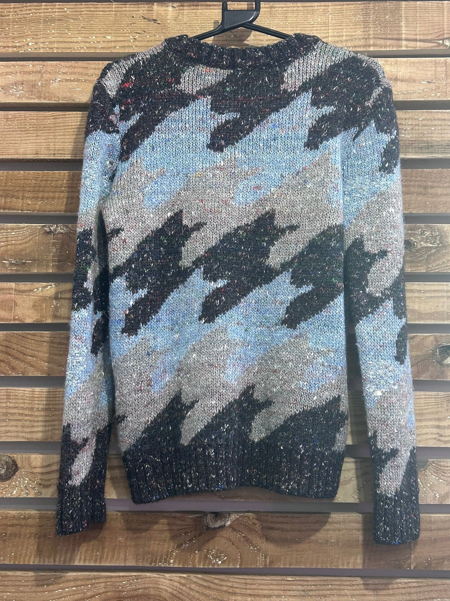 Chanel houndstooth winter knit jumper/ sweater. Ski/ Christmas. Size 36, size medium.