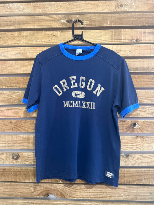 Vintage 90s Nike silver tag Oregon  motif T-shirt. Size Large.