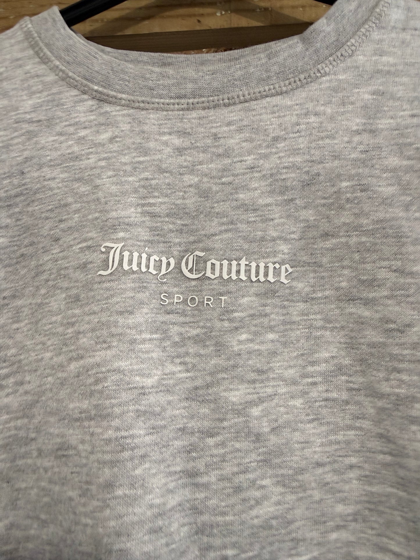 Vintage Y2K Juicy Couture cropped sweatshirt. Crop top. Size XS.