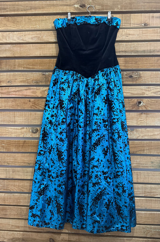 Vintage 80s Marion Donaldson strapless ball gown dress. Evening. Size 10.