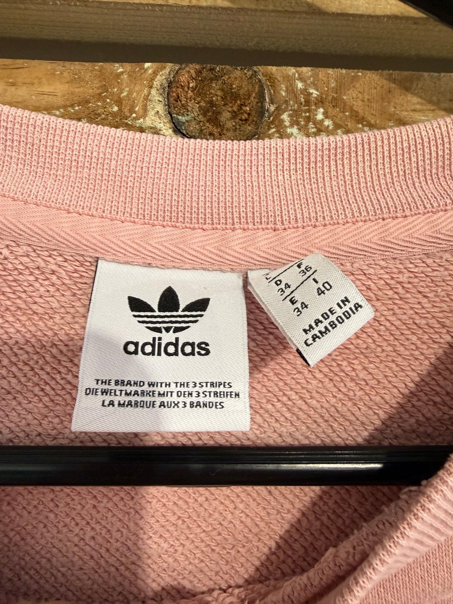 Adidas logo crewneck sweater/ sweatshirt. Size UK8.