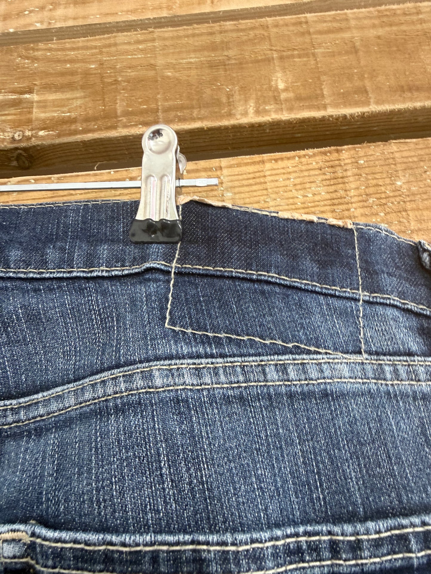 Vintage 90s Levi’s Dark Blue distressed jeans. Waist 32” leg 30”