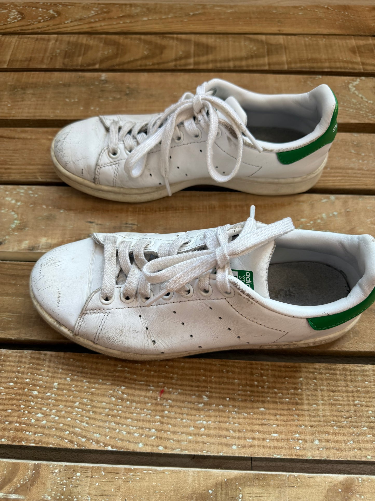 Adidas Stan Smiths white trainers/ sneakers. Size 38 (UK5)