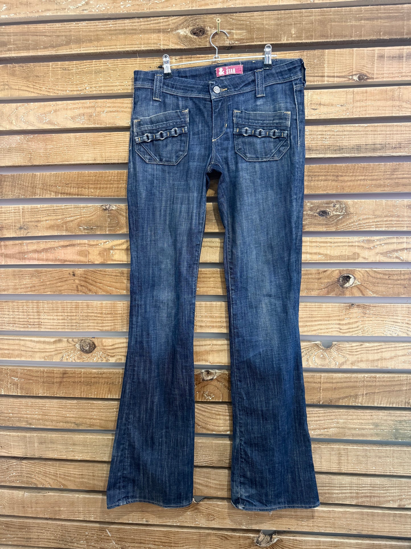 Vintage Y2K flared low rise jeans. Pocket detail. Size UK8-10 30” waist. 34” leg.