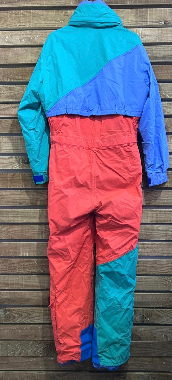 Vintage 90s snow suit. Ski/ snowboard/ all in 1, jumpsuit. Size Large.