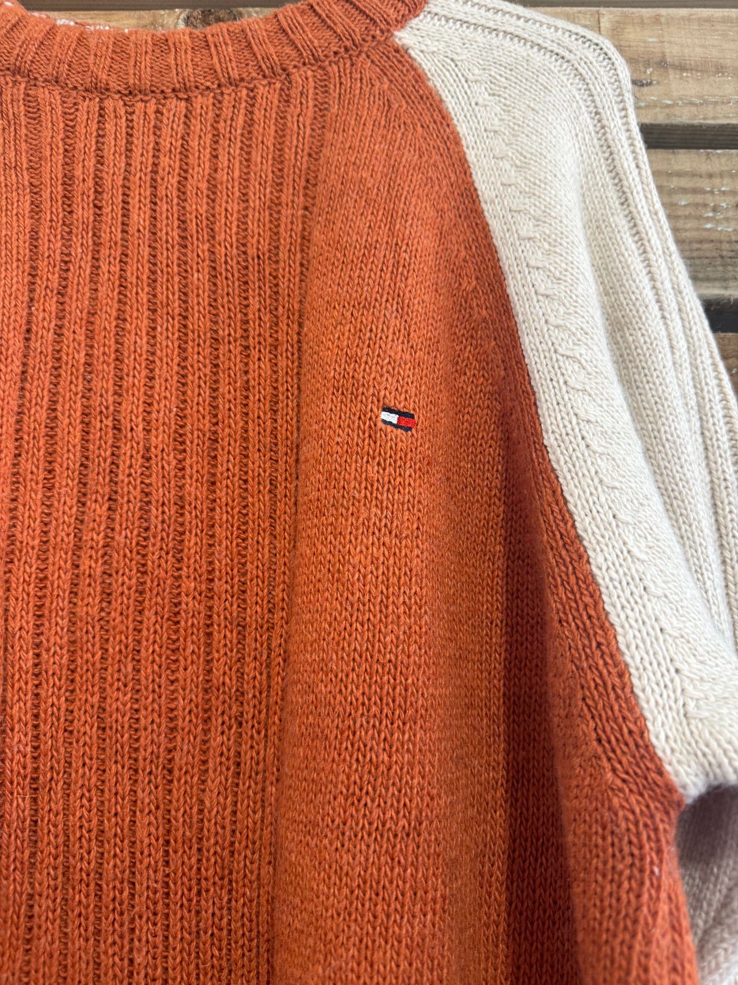 Vintage 90s Tommy Hilfiger crewneck jumper/ sweater. Orange. Size medium.