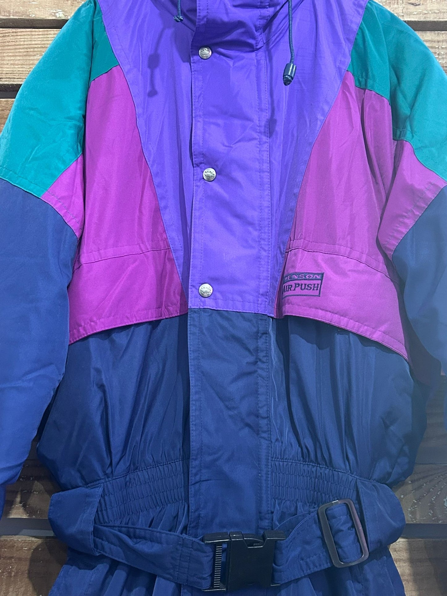 Vintage 90s airpush snow suit. Ski/ snowboard/ all in 1, jumpsuit. Size medium.