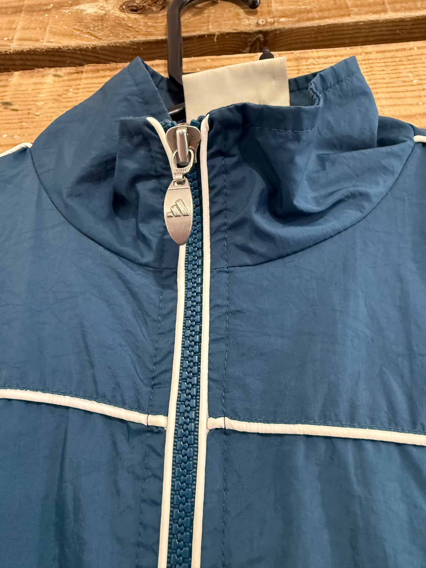 Vintage 90s Adidas zip up windbreaker/ shell jacket. Size XL. Festival.