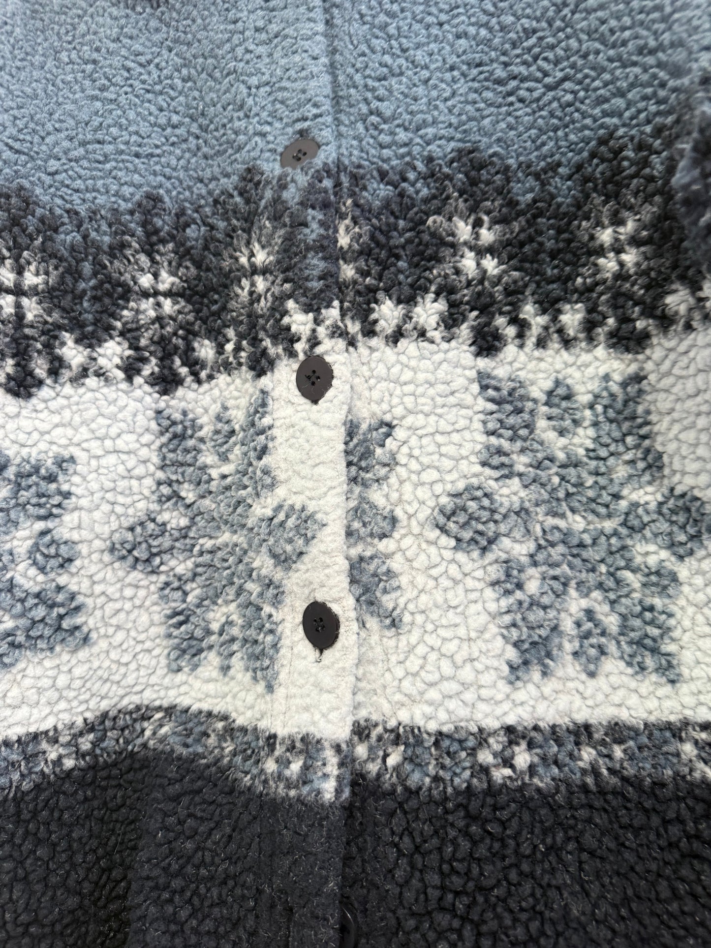 Vintage 90s patterned fleece. Ski/ hiking. Button up. Size medium.