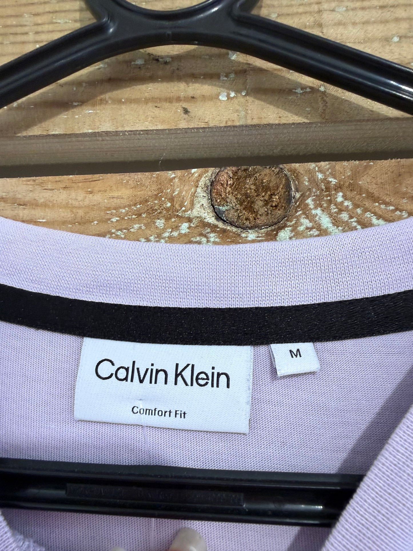 Vintage Y2K Calvin Klein logo T-shirt. Lilac. Size Medium.