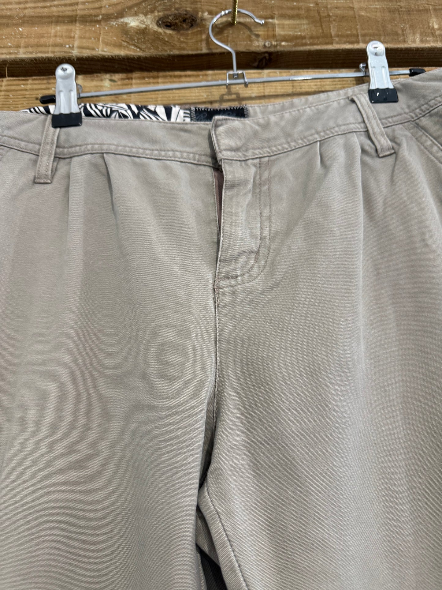 Volcom Corpo Class walking trousers. Hiking. Beige. Large. 35” waist, 31” leg.