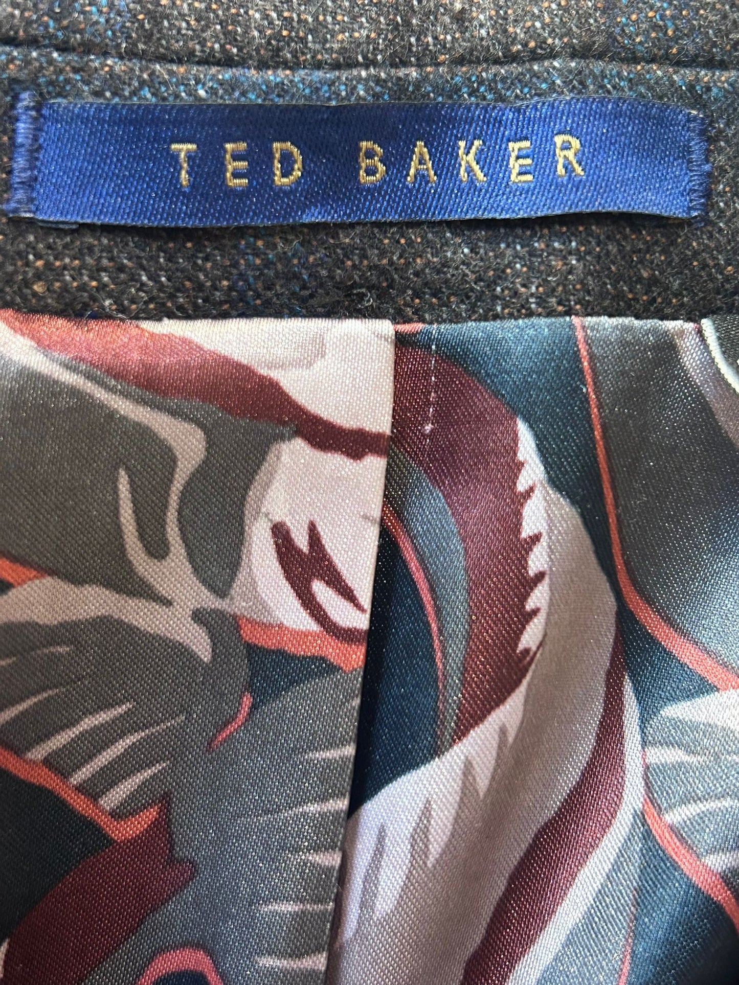 BNWOT Ted Baker checked button up blazer/ jacket. 38R