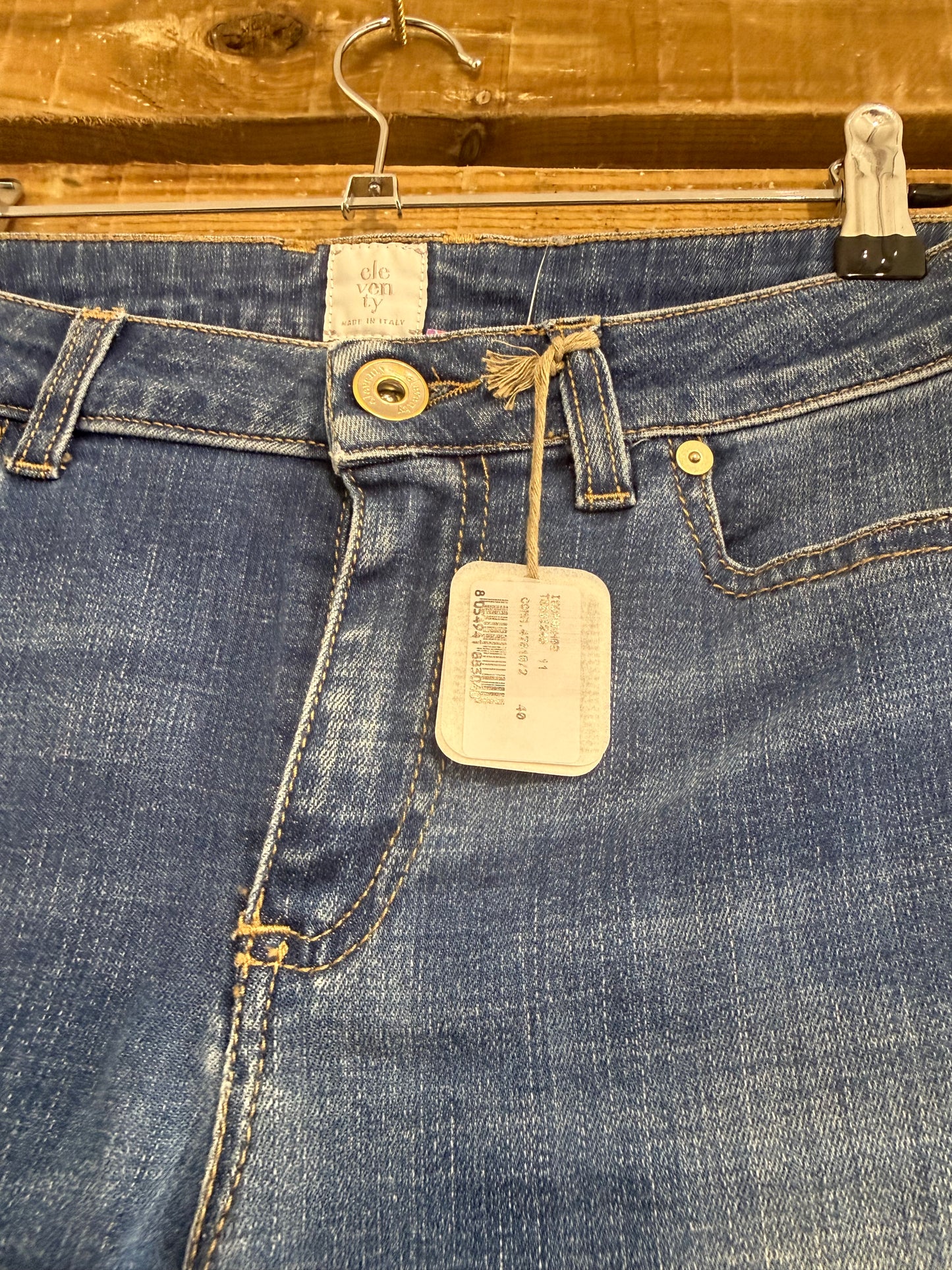 BNWT Eleventy blue jeans. Eu40. Waist 30”