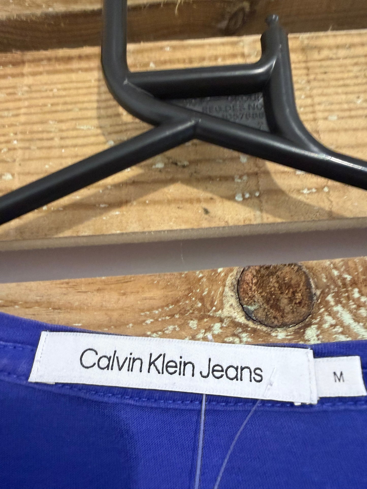 Vintage Y2K Calvin Klein logo T-shirt. Size Medium.