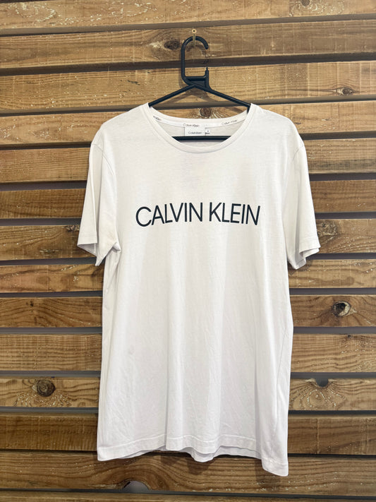 Vintage Y2K Calvin Klein logo T-shirt. White. Size Medium.