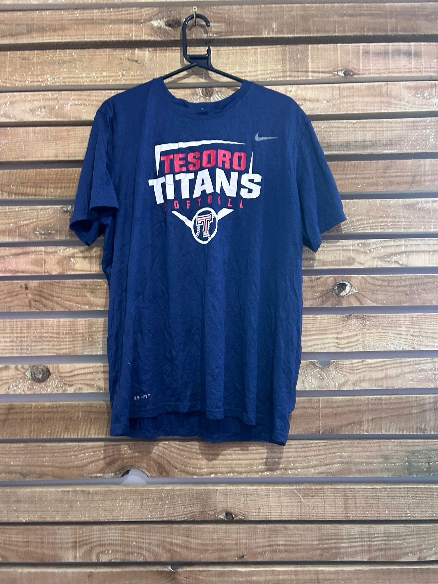 Vintage Y2K Nike Tesoro Titans softball USA American t-shirt. Size XL