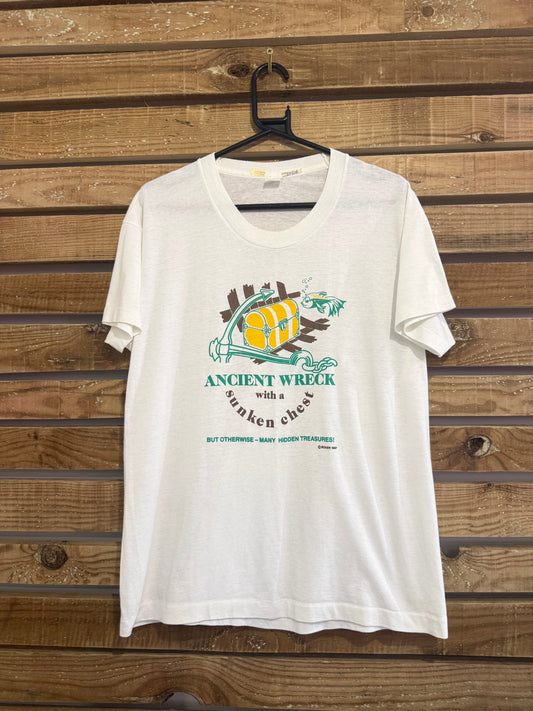 Vintage 80s American single-stitch motif T-shirt. Size Small. Dated 1987