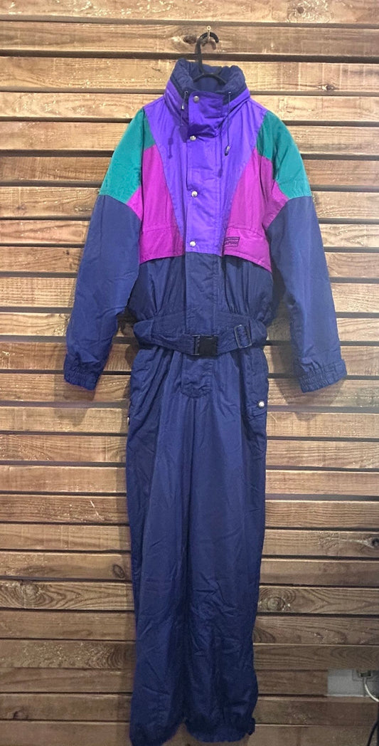 Vintage 90s airpush snow suit. Ski/ snowboard/ all in 1, jumpsuit. Size medium.