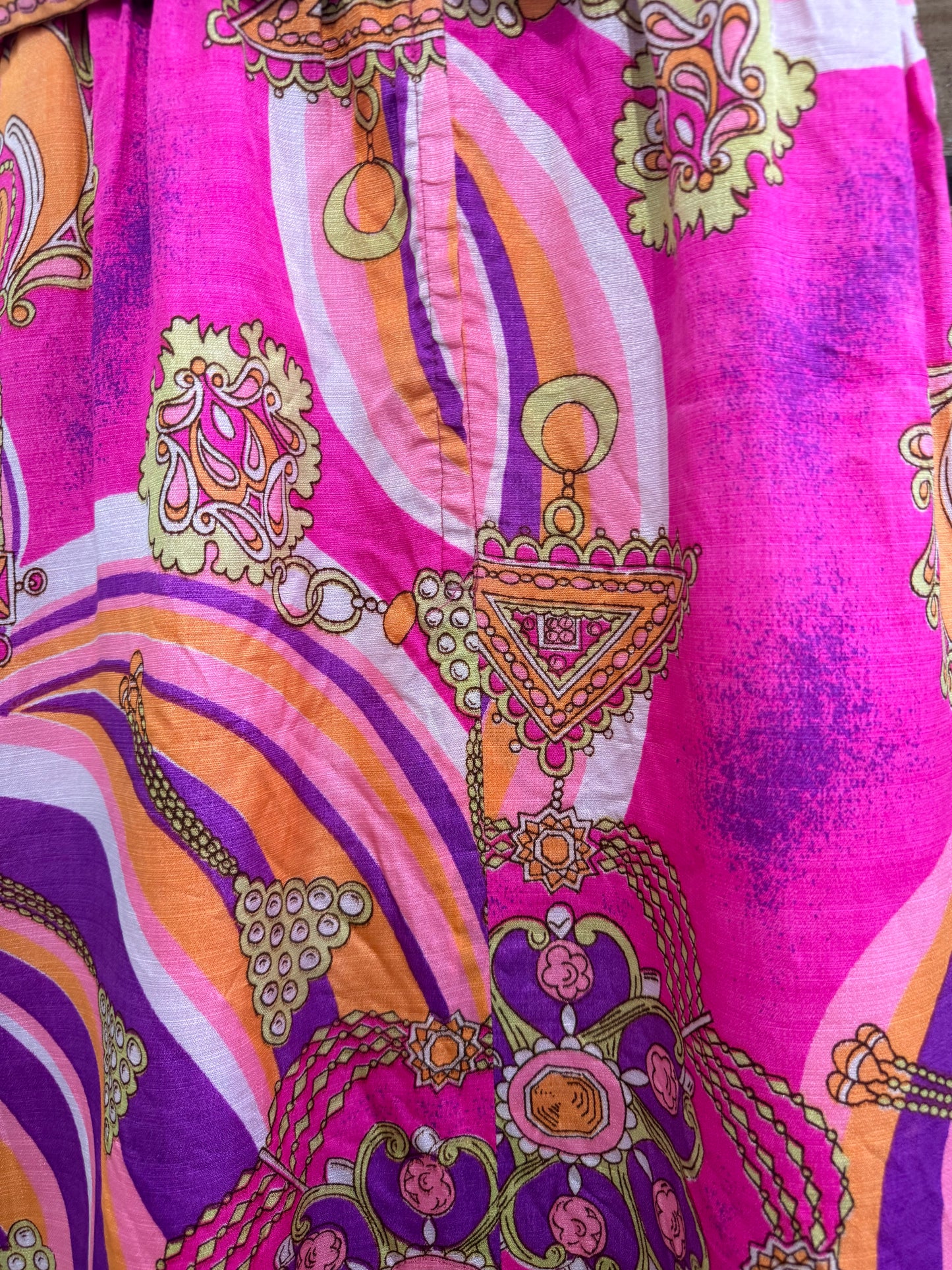 Vintage 60s/70s psychedelic print maxi dress. Summer/ Wedding/ evening/ holiday. Size UK8. Hippy/ Boho