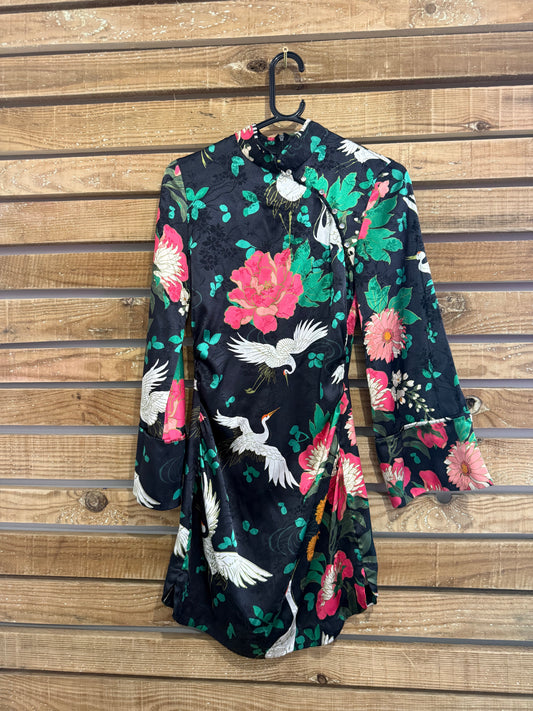 Zara oriental style/ kimono sleeve   floral/ Heron dress. Size Small. UK8. Wedding/Party/Evening.