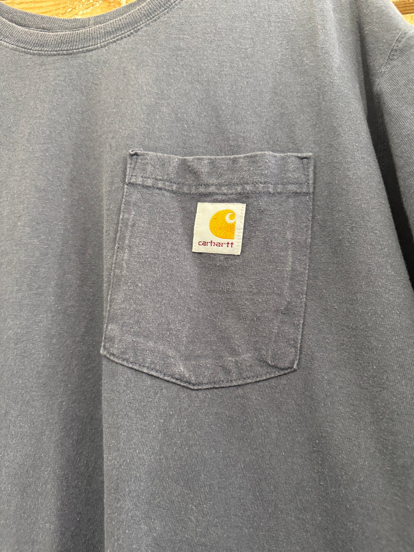 Carhartt logo pocket t-shirt. Navy blue. Workwear/ cowboy/ USA. Size XL.