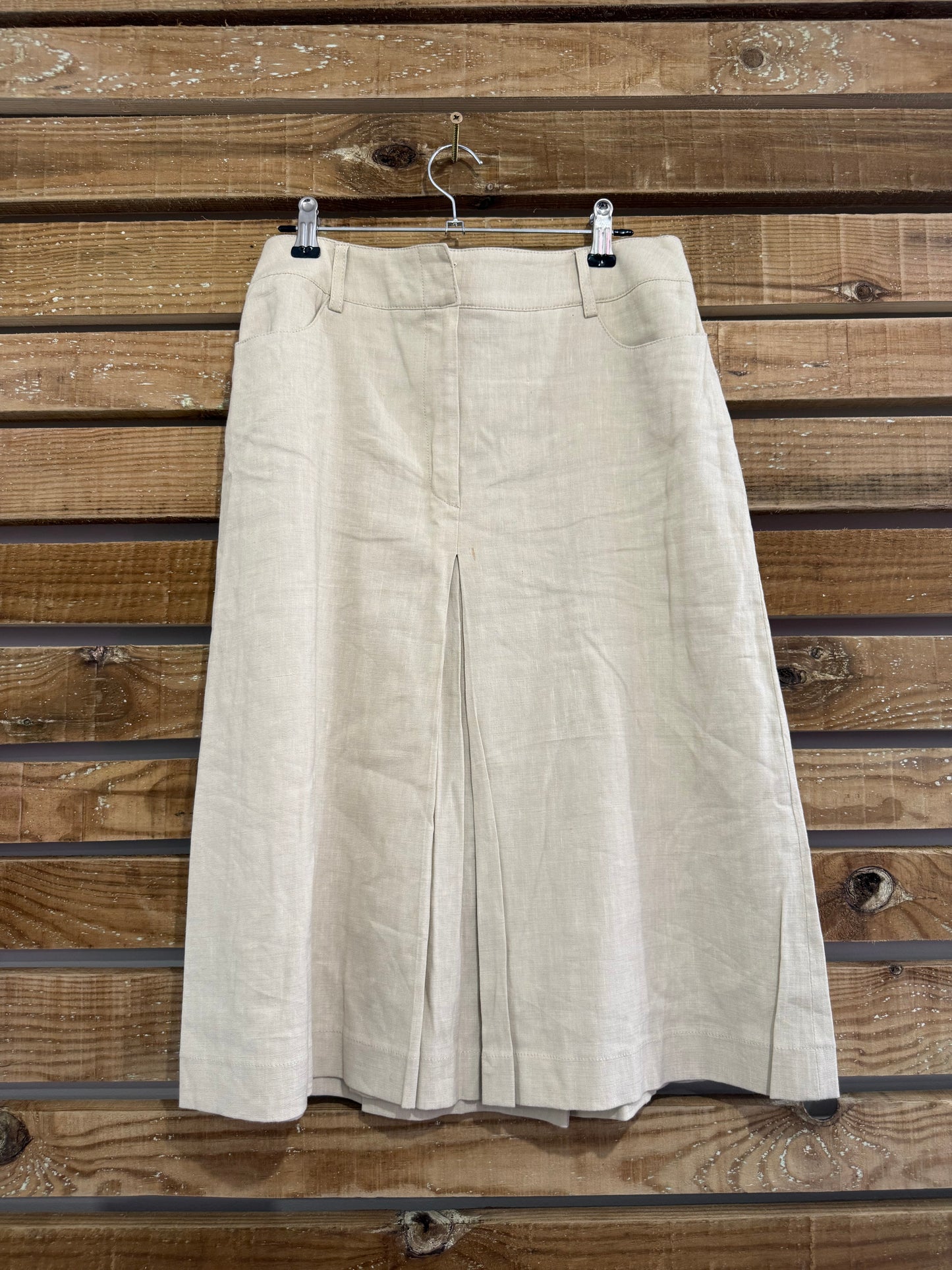 Vintage 80s, 40s style, Aquascutum linen skirt. Summer. Size 10