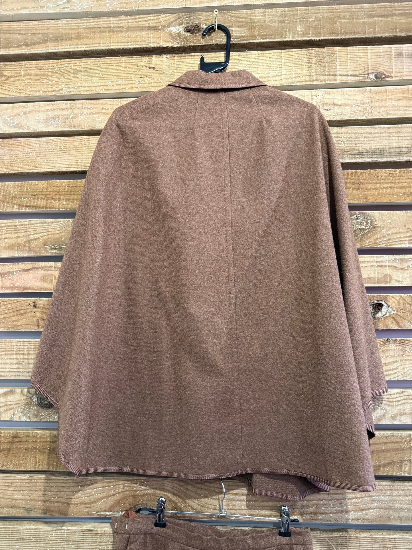 Vintage 70s Country Casuals Cape & skirt. Matching set. Country/ winter/ goodwood.