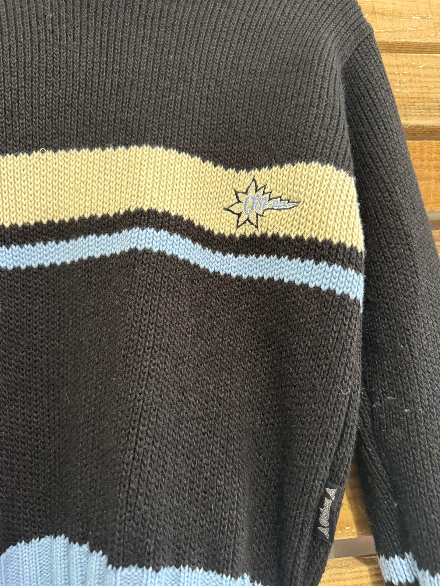 Vintage Y2K Oshea roll neck/ turtle neck pattern jumper. Size small.