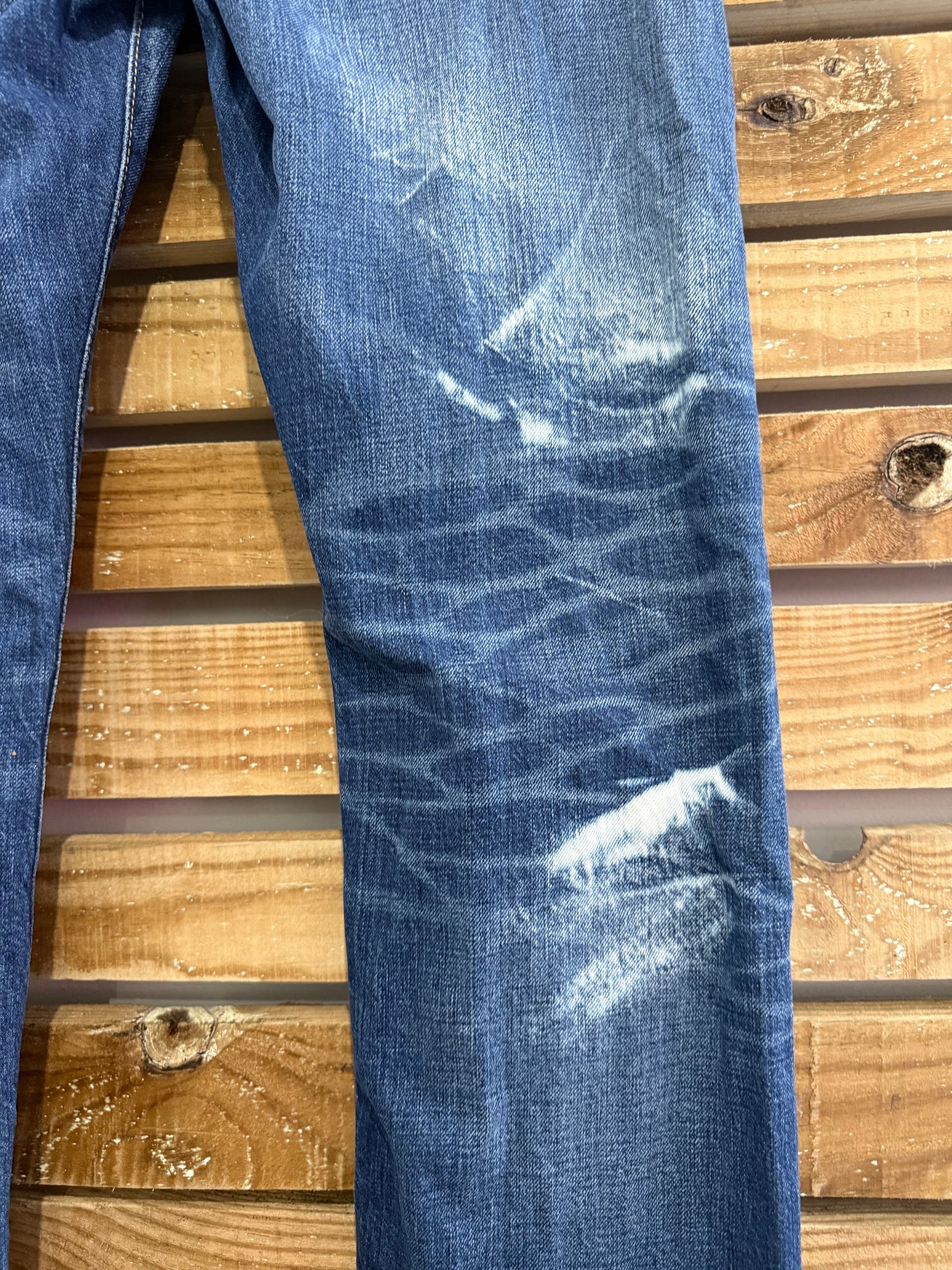 Vintage Y2K Levi’s 513 Blue Jeans. Distressed. Waist 32” leg 30”
