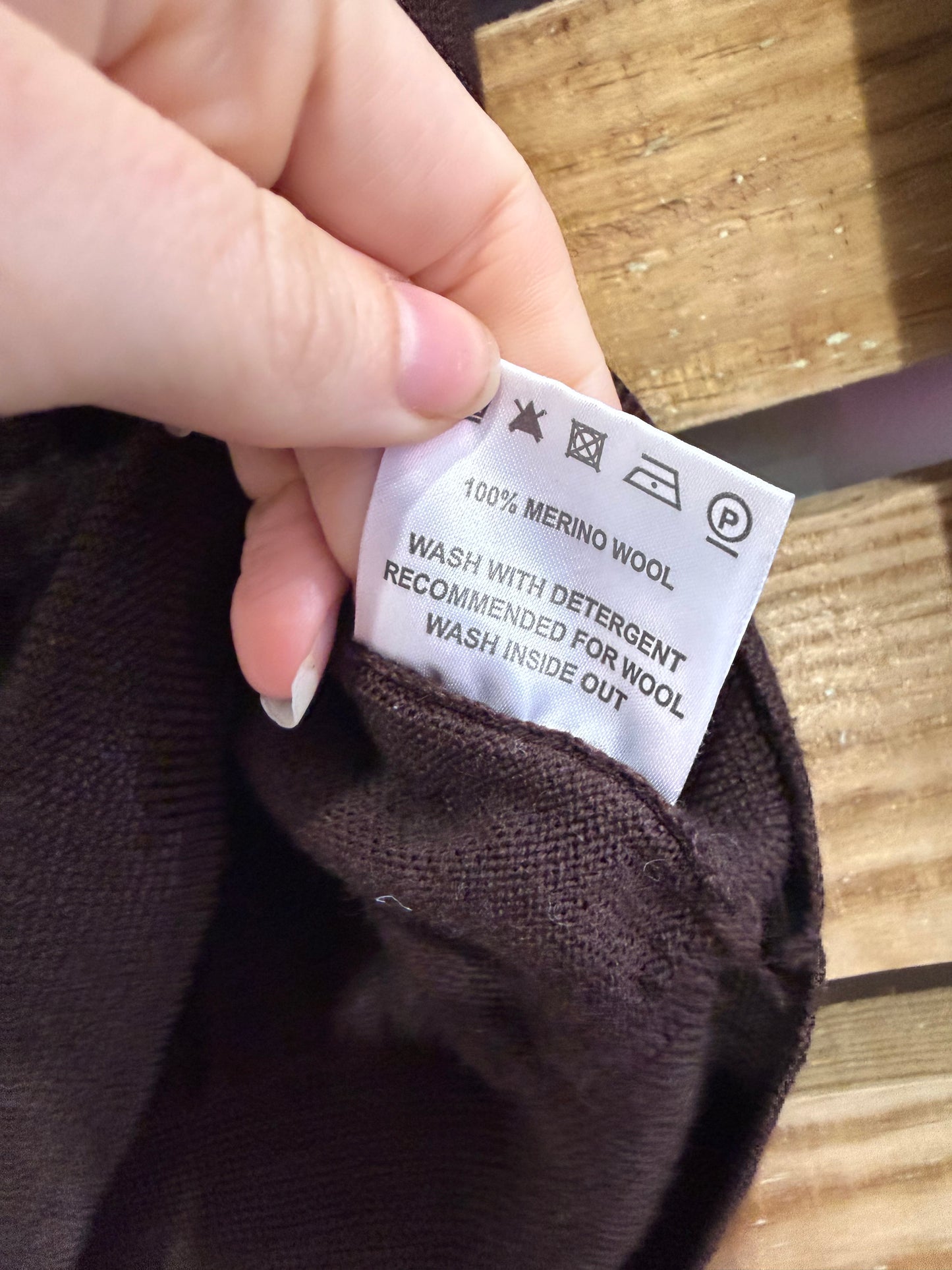 Vintage Y2K Barbour roll neck/ turtle neck logo wool jumper. Size 12.