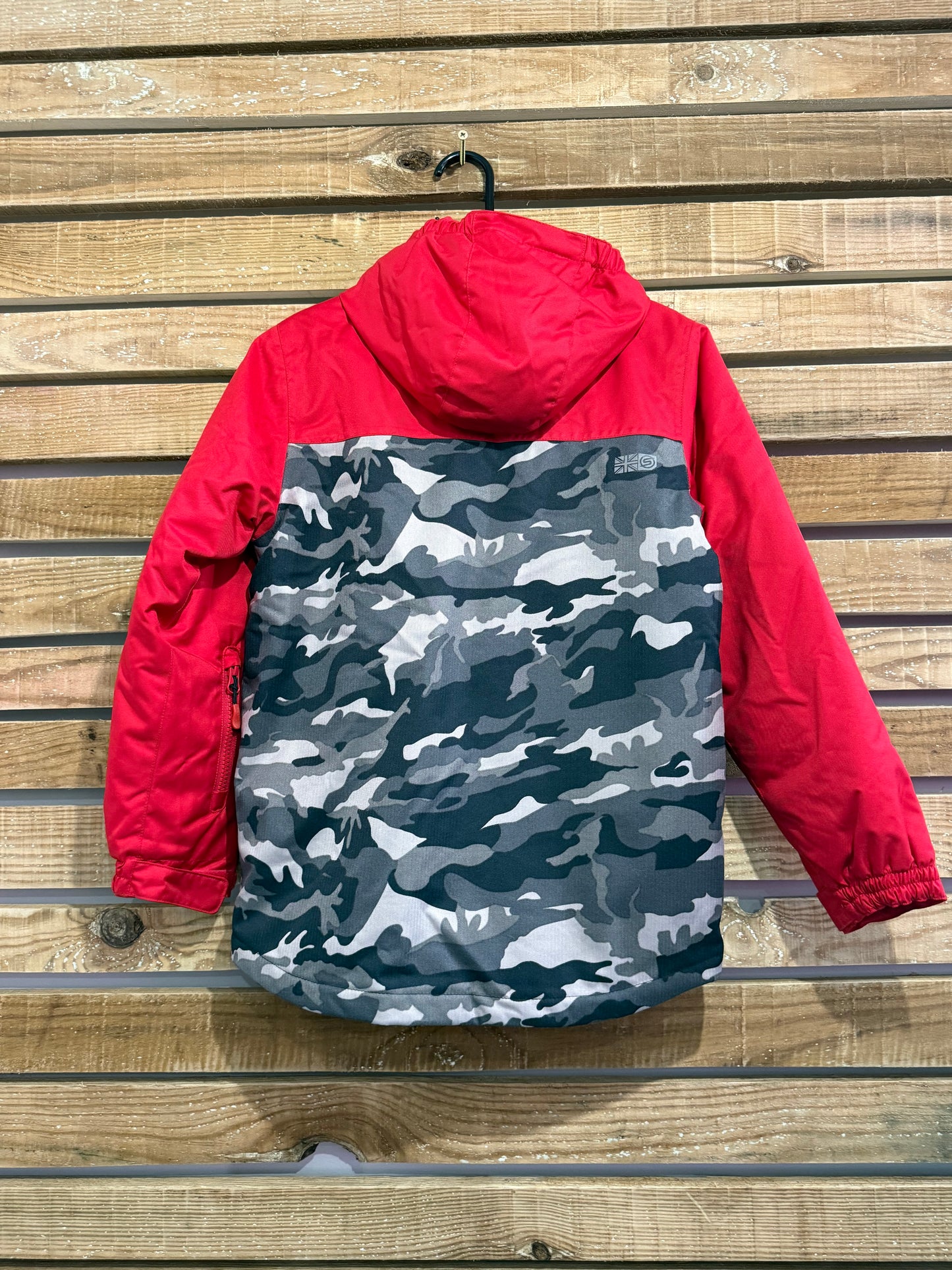 Surfanic Jacket. Red & Camo. Size 152. Small adult too. Ski/ winter