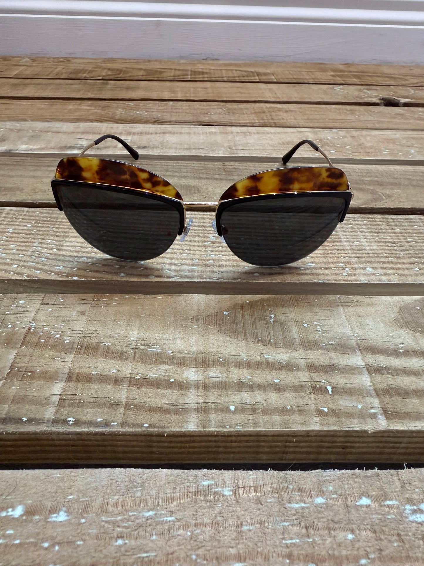 Giorgio Armani Tortoiseshell Sunglasses AR6061 302187 Havana. Cat eye.