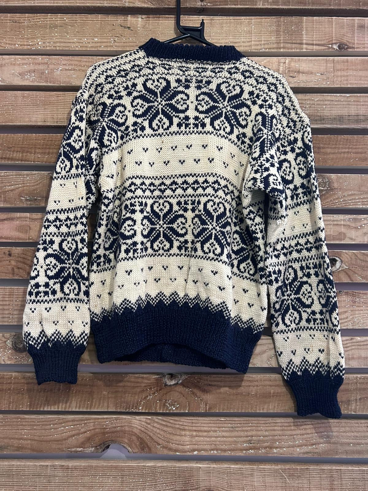 Vintage 70s fair-isle Icelandic 100% wool cardigan with buttons. Size Large.