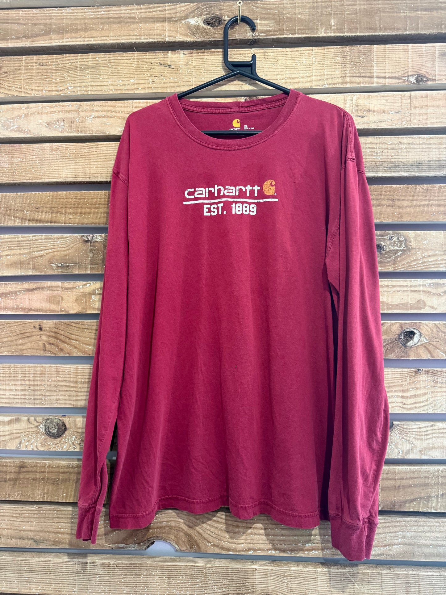 Carhartt long sleeved t-shirt. Spell-out. Burgundy. Workwear/ cowboy/ USA. Size XL